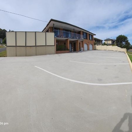 Traplins Accomodation Lakes Entrance Esterno foto