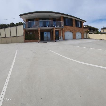 Traplins Accomodation Lakes Entrance Esterno foto