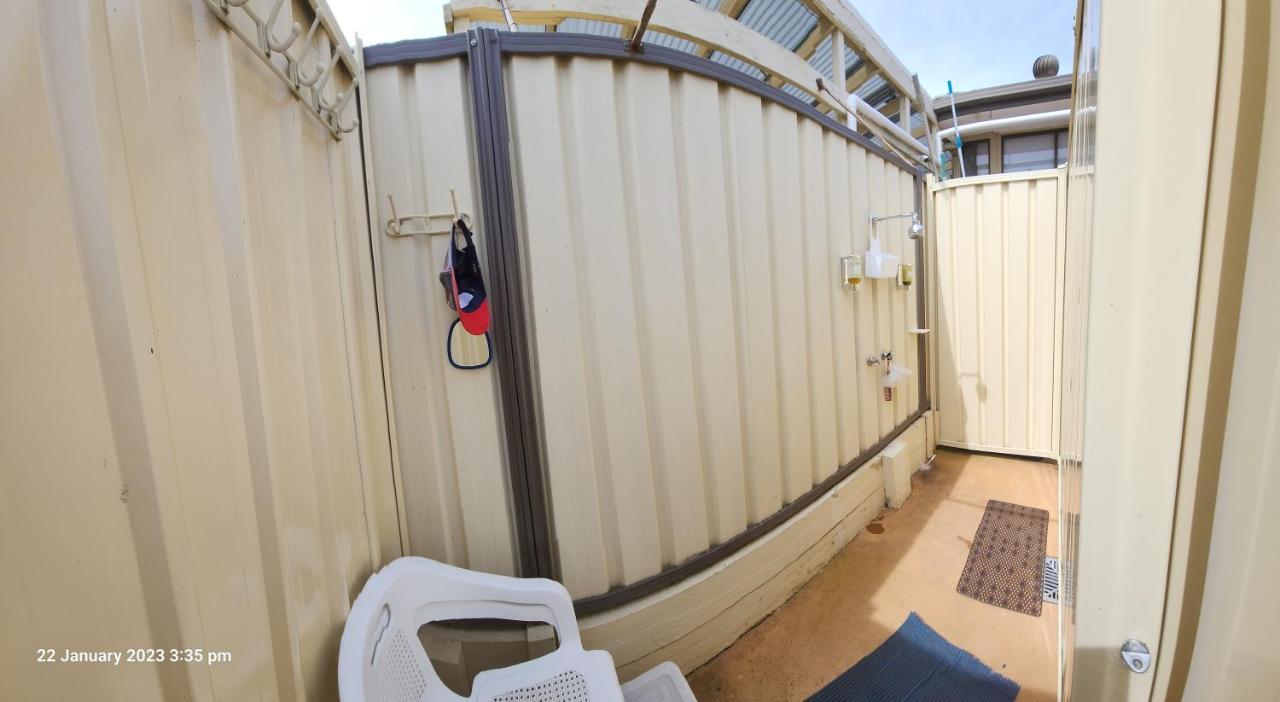 Traplins Accomodation Lakes Entrance Esterno foto