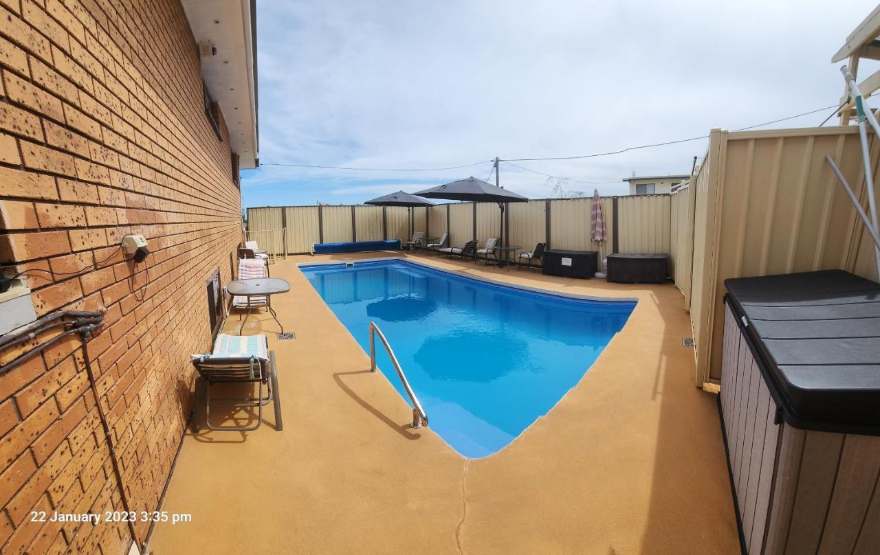 Traplins Accomodation Lakes Entrance Esterno foto